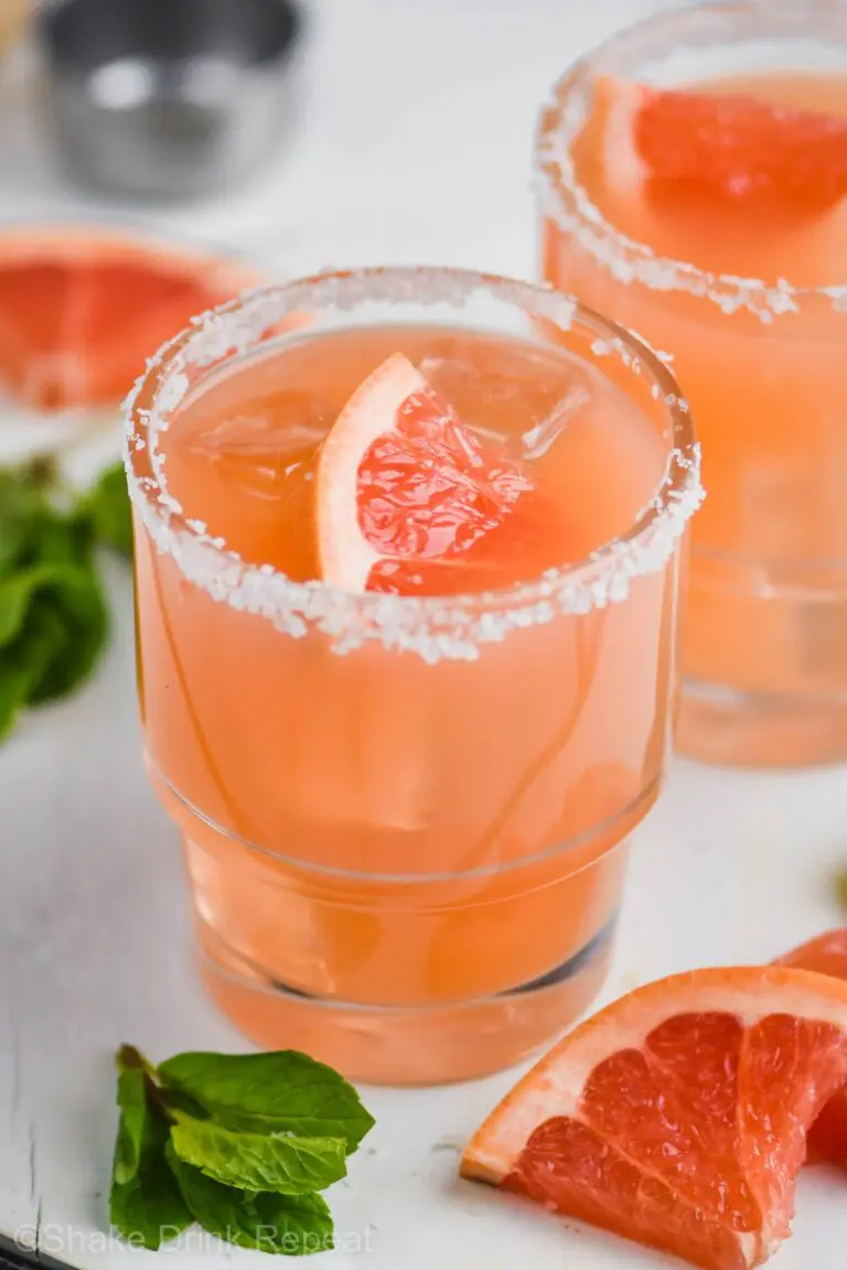 Salty Dog in a glass with grapefruit and mint