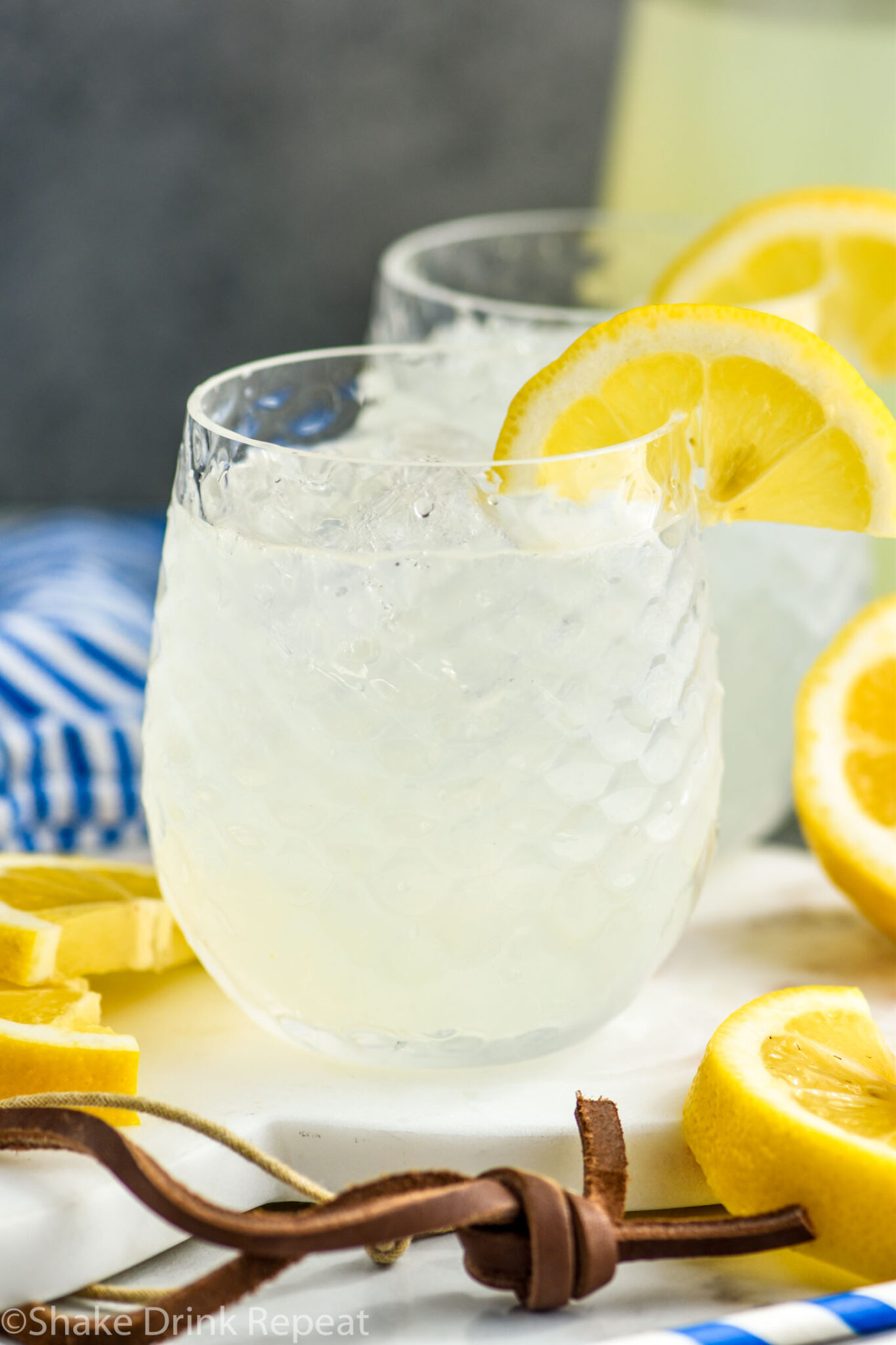 Vodka Lemonade - Shake Drink Repeat