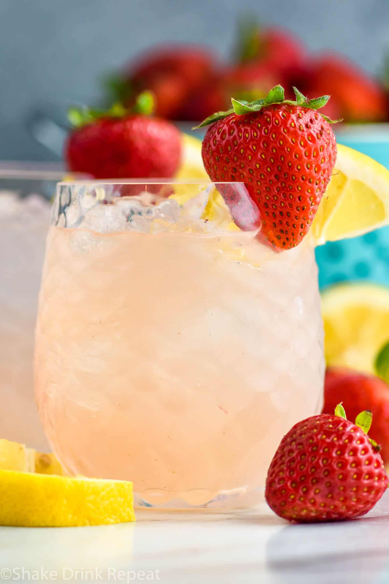 Vodka Strawberry Lemonade - Shake Drink Repeat