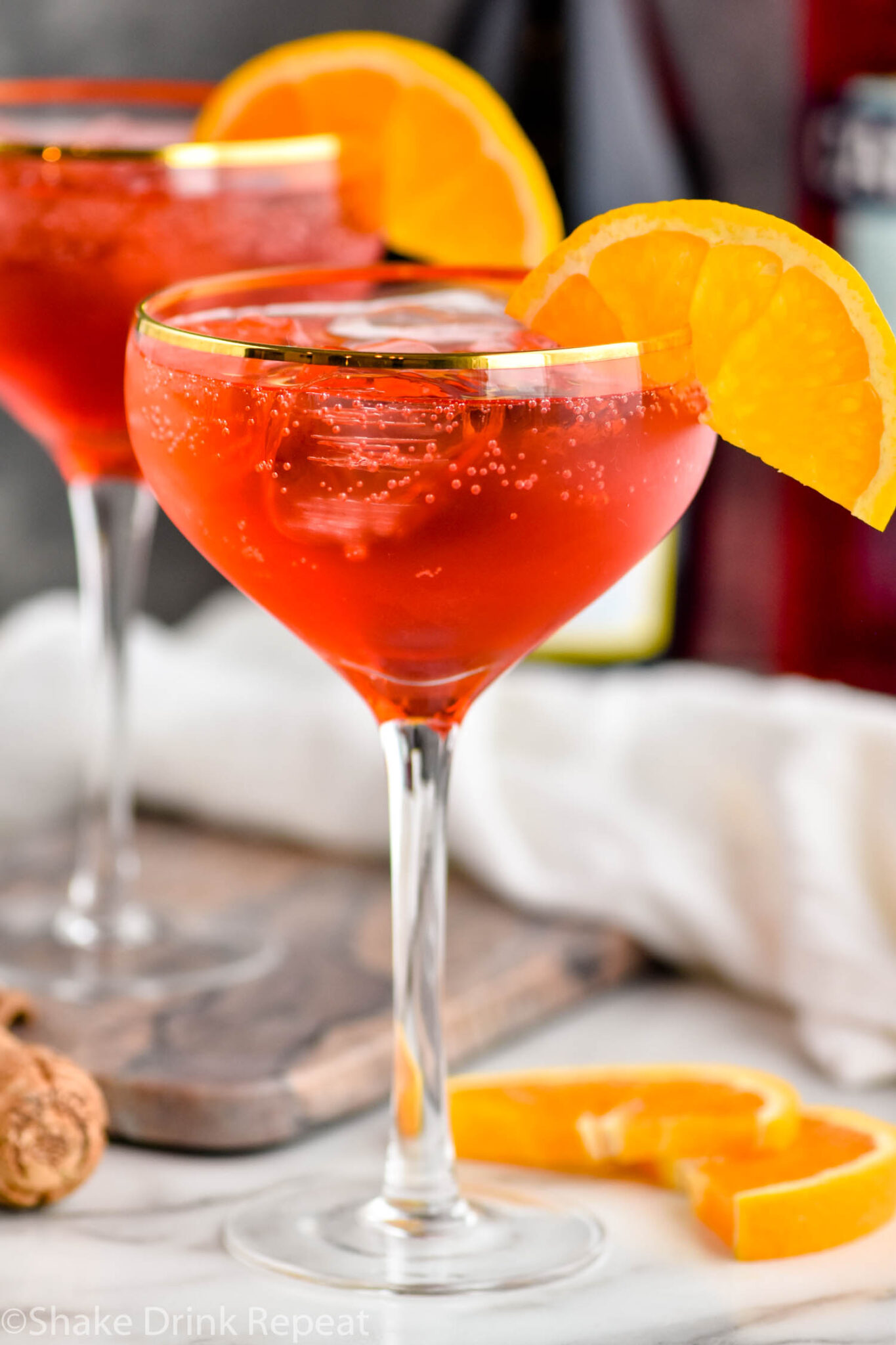 Aperol Spritz - Shake Drink Repeat