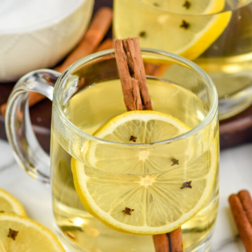 https://www.shakedrinkrepeat.com/wp-content/uploads/2022/11/hot-toddy-4-500x500.jpg